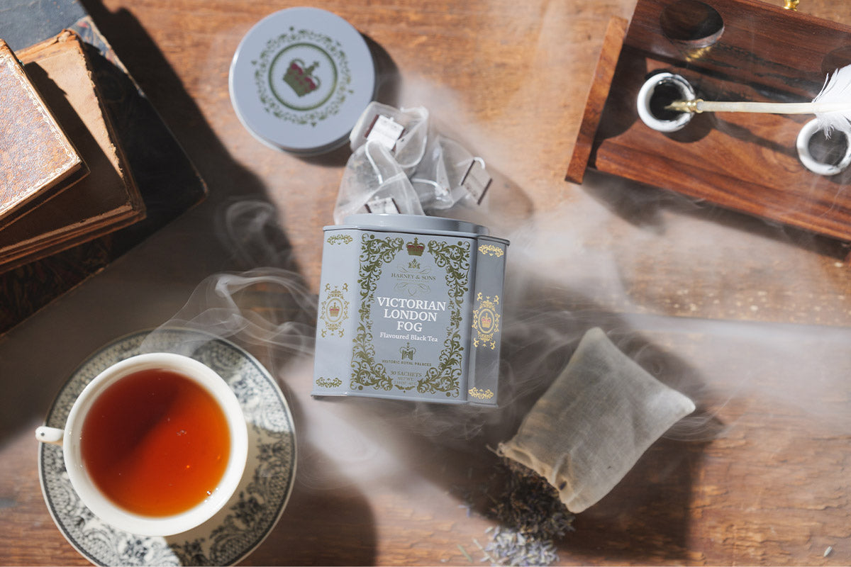 ロンドンの霧と、古城の午後。2つの缶で旅する英国の時間